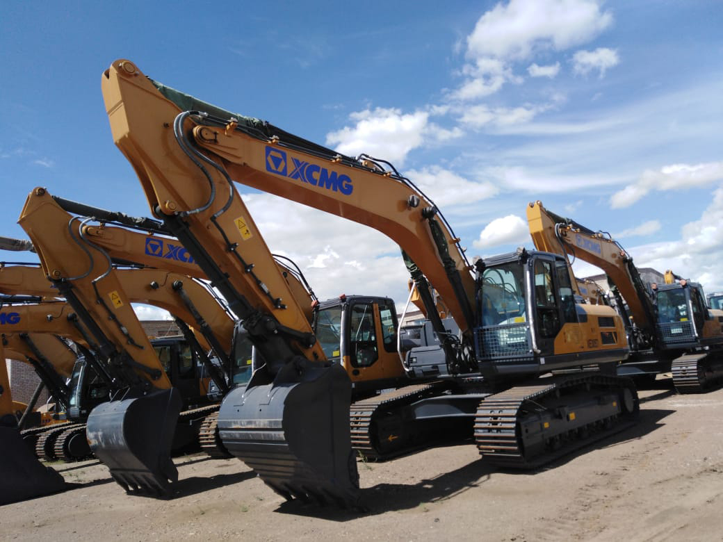 Гусеничный экскаватор XCMG XE305D