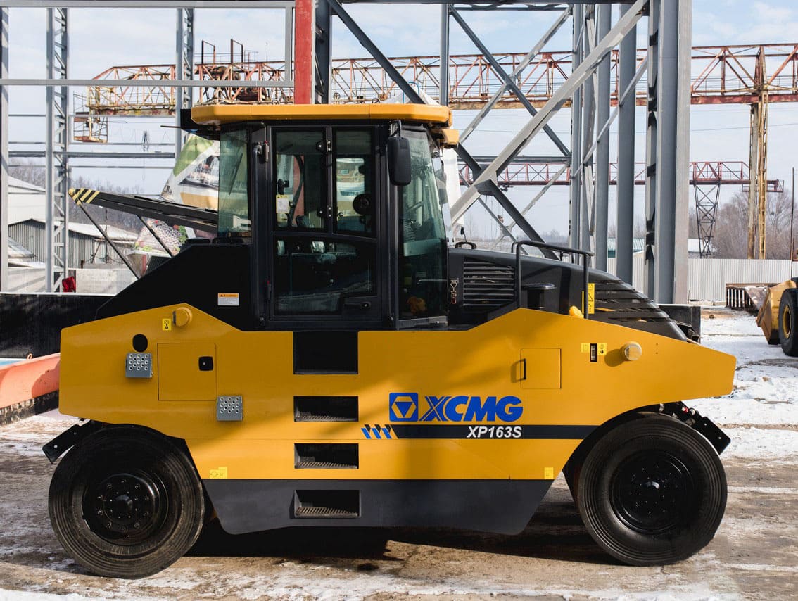 Пневмоколёсный каток XCMG XP163S