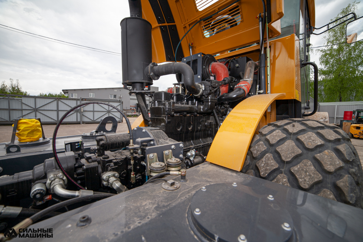 Каток грунтовый XCMG XS163