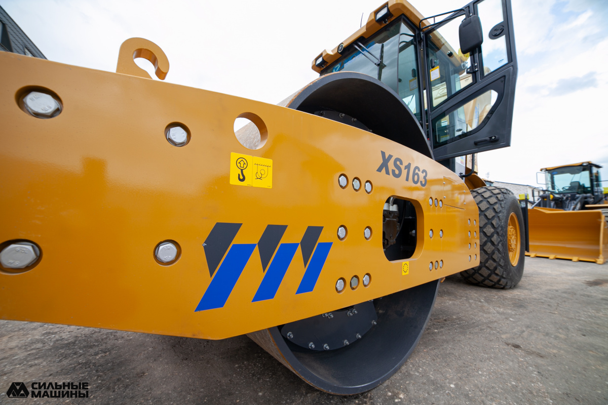 Каток грунтовый XCMG XS163