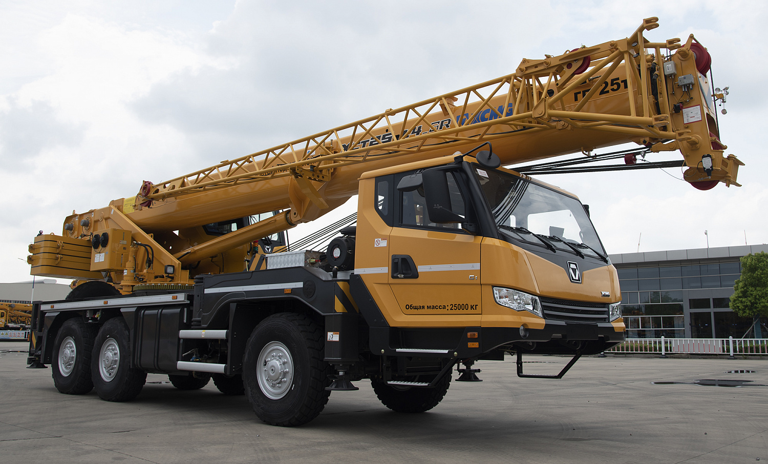 Автокран XCMG XCT25L4_SR
